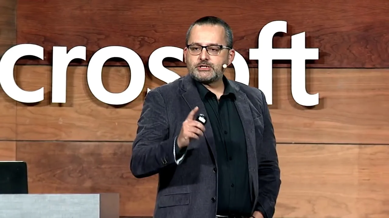 Alberto Cairo - mastermind
